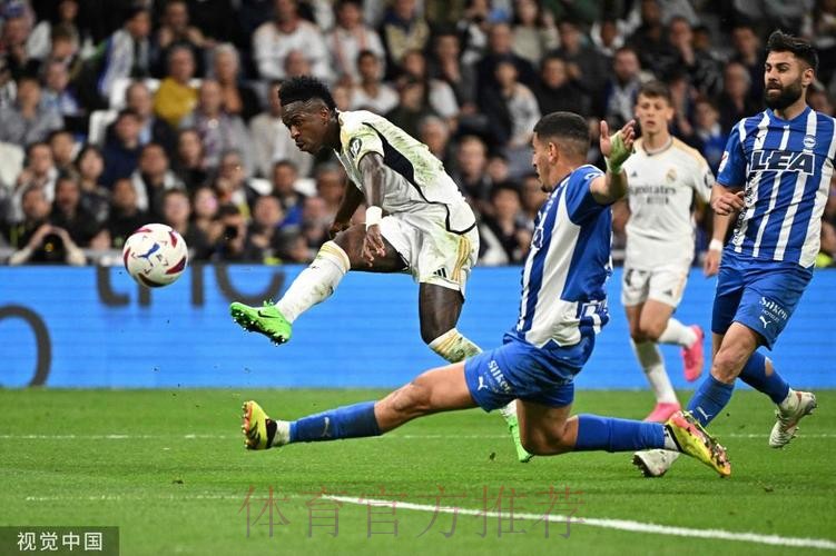西甲-约维奇传射维尼修斯破门 皇马2-0皇家社会 西甲-约维奇传射维尼修斯破门 皇马2-0皇家社会